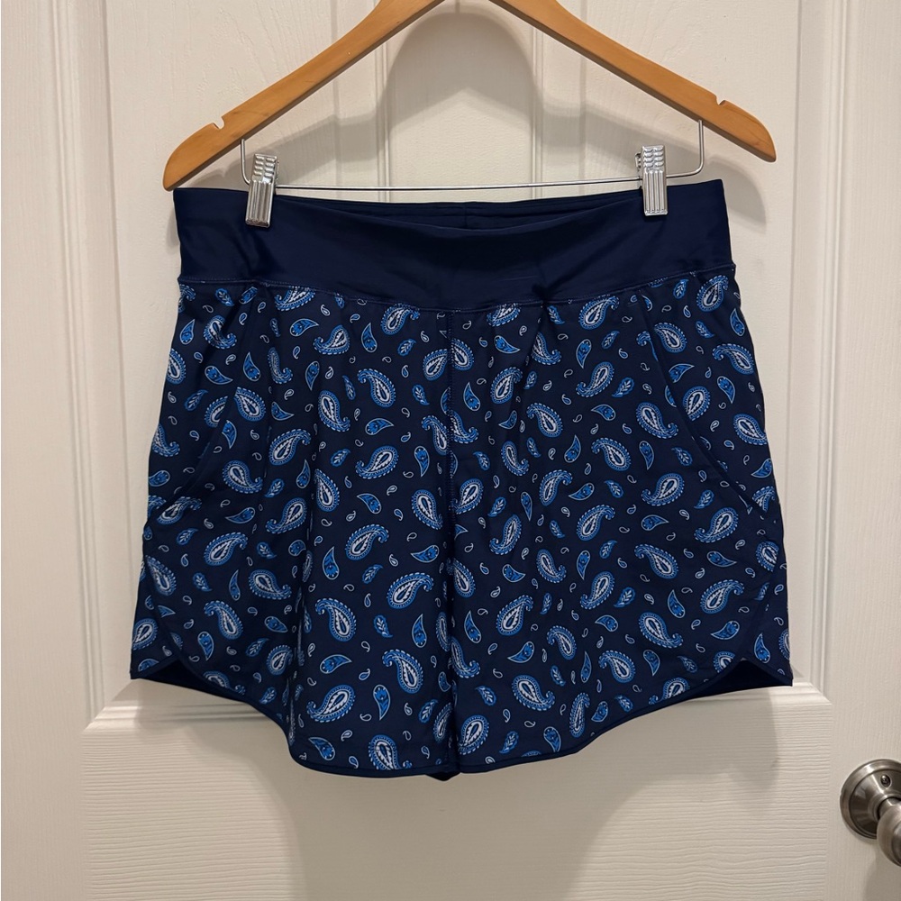 LANDS END Swim Shorts Women’s 8 Navy Paisley Print 5" Comfort Waist Pockets